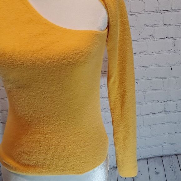 ASOS design eyelash one sleeve orange sweater - Picture 2 of 7